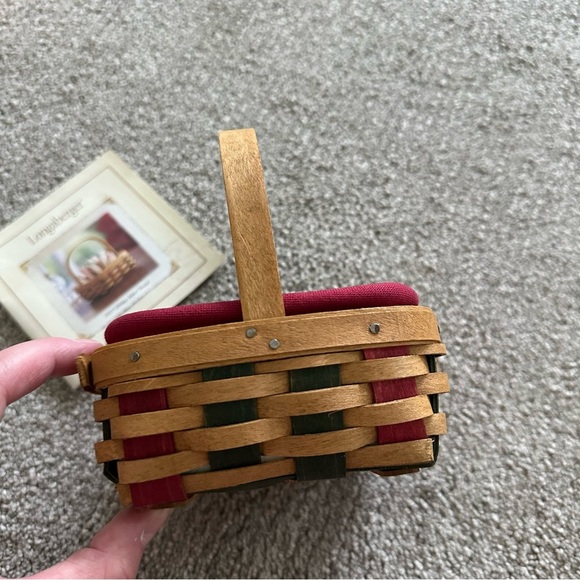 Longaberger 2003 Holiday Helper Basket - Picture 3 of 14